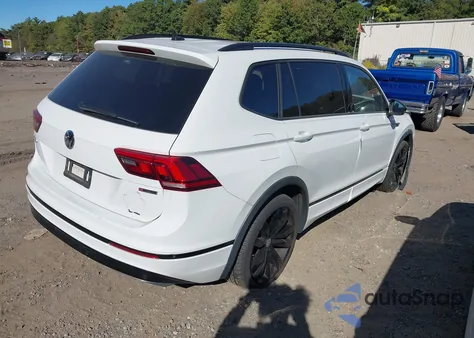 2020 Volkswagen Tiguan 2.0T Se/2.0T Se R-Line Black/2.0T Sel z USA, uszkodzony, nr VIN 3VV2B7AX8LM160329